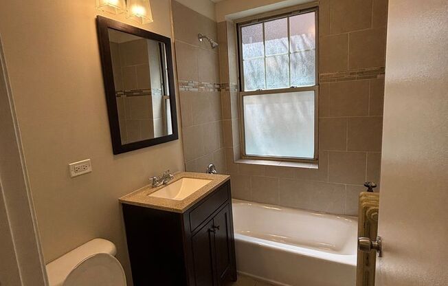 Studio, 1 bath, 475 sqft, $1,250, Unit 201