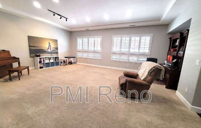 5815 SLATE DR