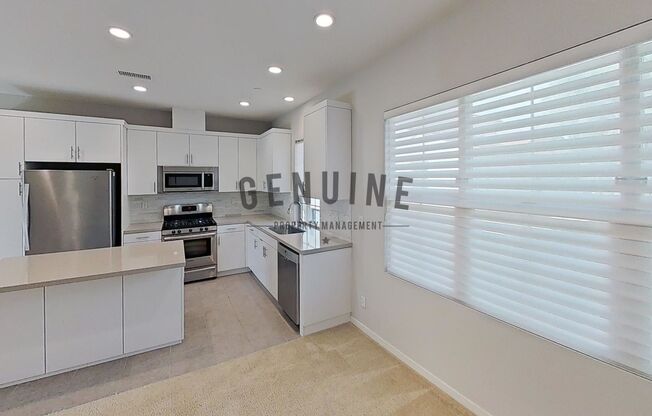 $500 Off First Month Rent-Spacious 2 Bedroom Condo in Irvine's Great Park!