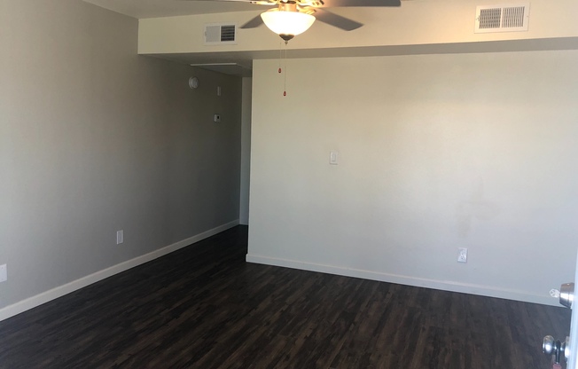 1 bed, 1 bath, 650 sqft, $1,195, Unit 225