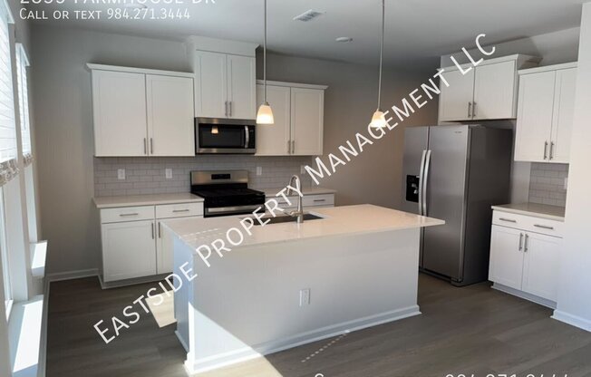 2835 FARMHOUSE DR