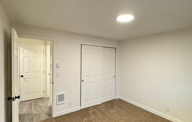 2 beds, 1 bath, 850 sqft, $1,295, Unit 523-01-16