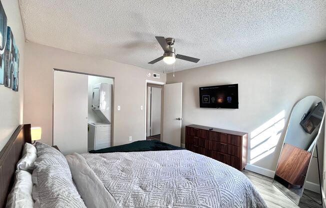 2 beds, 2 baths, 1,000 sqft, $1,999, Unit 207