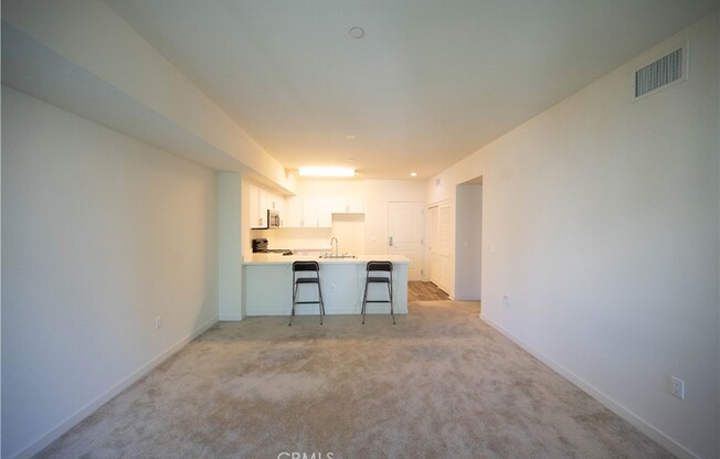 1 bed, 1 bath, 690 sqft, $3,500, Unit 123