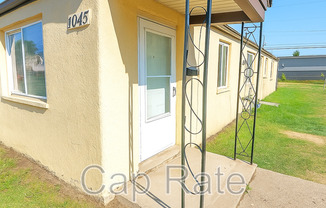 1045 LORETTA AVE