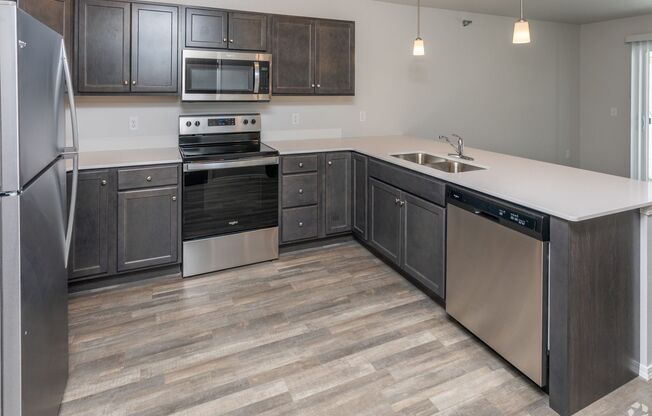 2 beds, 2 baths, 913 sqft, $1,275, Unit 4800-263
