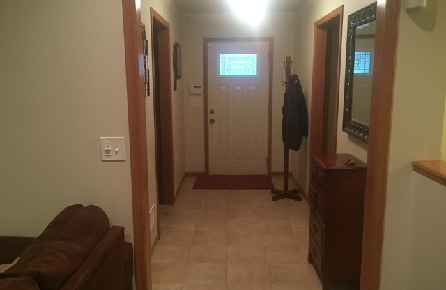 3 bed 2 bath off Scenic Drive - AVAILABLE JUNE 2025
