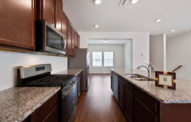 Available Early August! 4 Bed, 3.5 Ba in W.Cary - Pet Friendly!