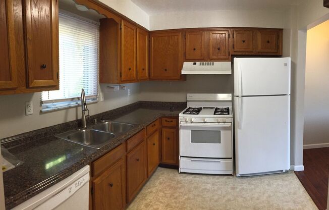 2 Bedroom Shaler Townhouse with Garage