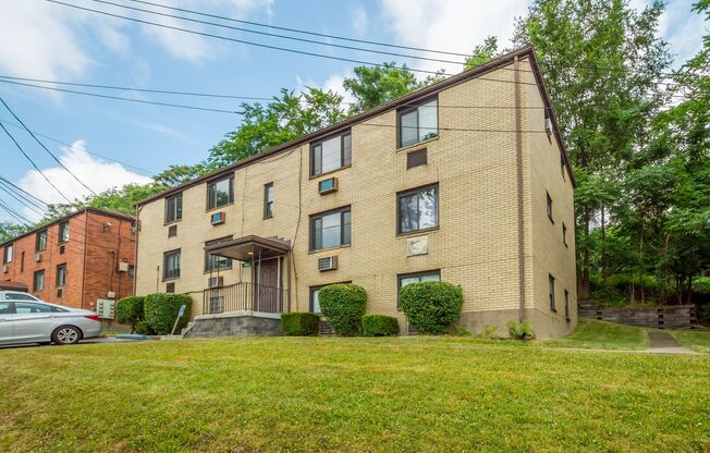 10601 - 10615 Lindberg Avenue (Melvin Court Complex)