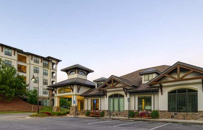 Leasing office at 4700 Colonnade Apartments in Birmingham, AL