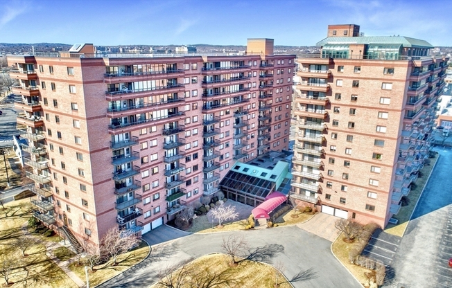 2 beds, 2 baths, 1,206 sqft, $3,000, Unit 205