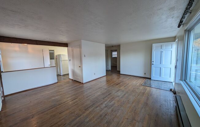 2 beds, 1 bath, $1,785