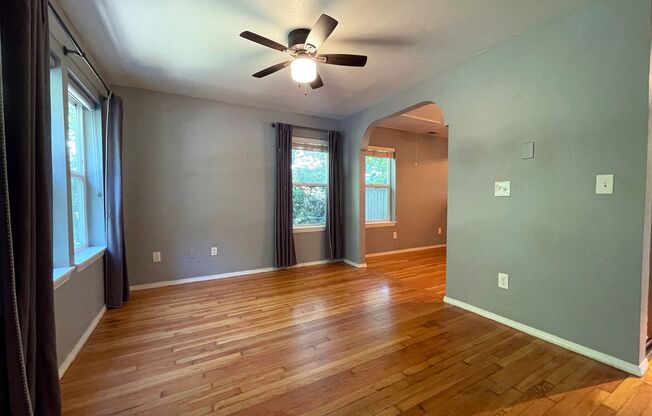Charming Kenton Bungalow with Large Fenced Yard, Central A/C, Washer/Dryer