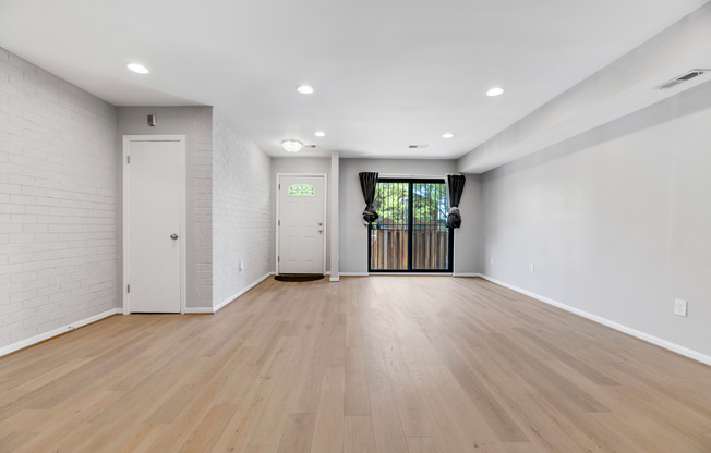 3471 SMT CT NE