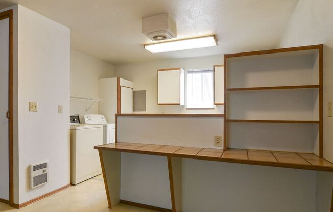 2 beds, 1 bath, $1,580, Unit 1585 Ferry Alley-1