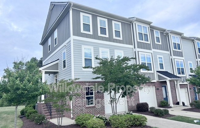 416 SKYMONT DR