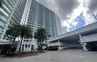 100 Bayview Dr