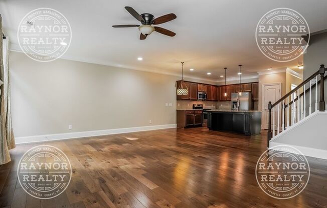 320 SUGAR MAPLE AVE