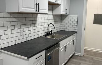 DM 8225 Ned Ave