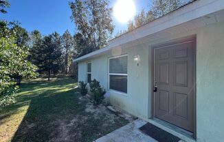 Available now! Lovely 2 Bedroom, 2 Bathroom Home in Ocala!!