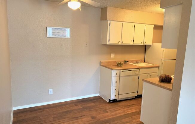 1 bed, 1 bath, 700 sqft, $759, Unit 505