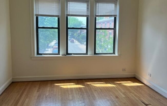 2 beds, 1 bath, $1,700, Unit 2S