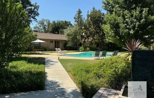 Santa Ana Complex