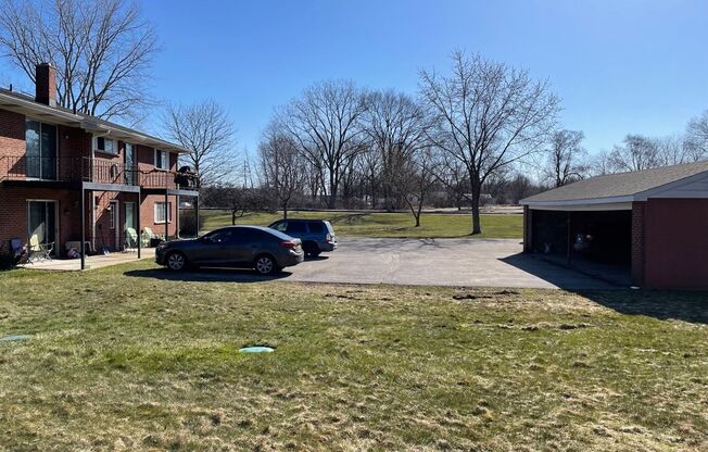 2 Bedroom/ 1 Bath - Upstairs Apartment