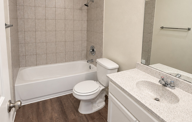 2 beds, 1 bath, 896 sqft, $2,095, Unit 017