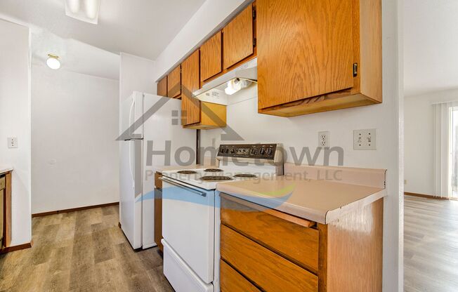 2 beds, 1 bath, 960 sqft, $1,275, Unit F1