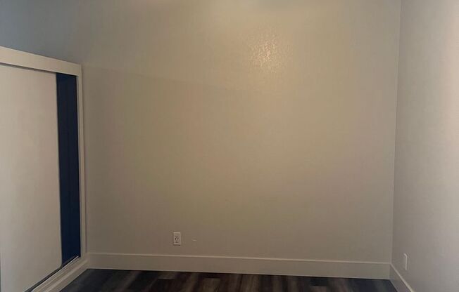 Studio, 1 bath, 430 sqft, $1,125
