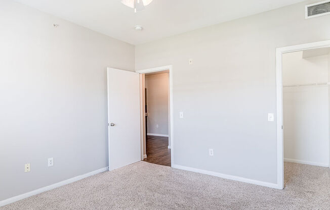 9 foot ceilings in pearland tx apartments