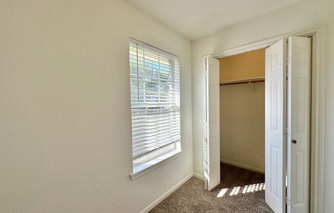 2 beds, 1 bath, 972 sqft, $1,050, Unit 3509 Westwood, Apt B