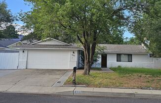 3 Bedroom 2 Bath Single Story Ready for Immediate Move-in!