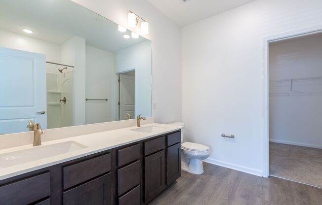 2 beds, 2 baths, 1,300 sqft, $1,545, Unit 212