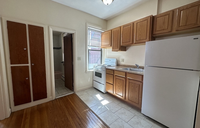 1 bed, 1 bath, 475 sqft, $2,300, Unit 53