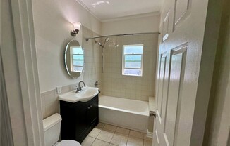 1760 N LAS PALMAS AVE