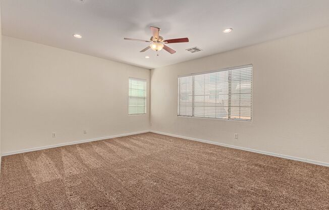 SPACIOUS 4BR/3BA in Peoria!