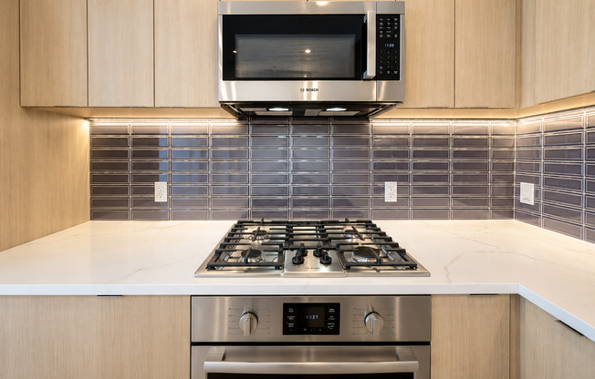 1 bed, 1 bath, 636 sqft, $2,995, Unit 602