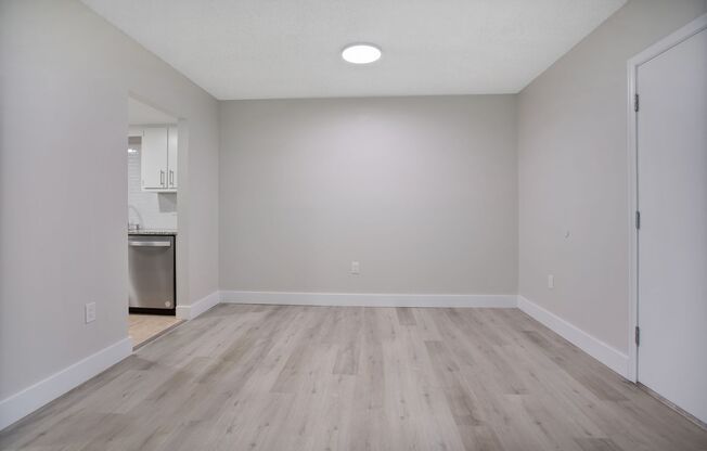 2 beds, 1 bath, 950 sqft, $1,499, Unit 1304 - A