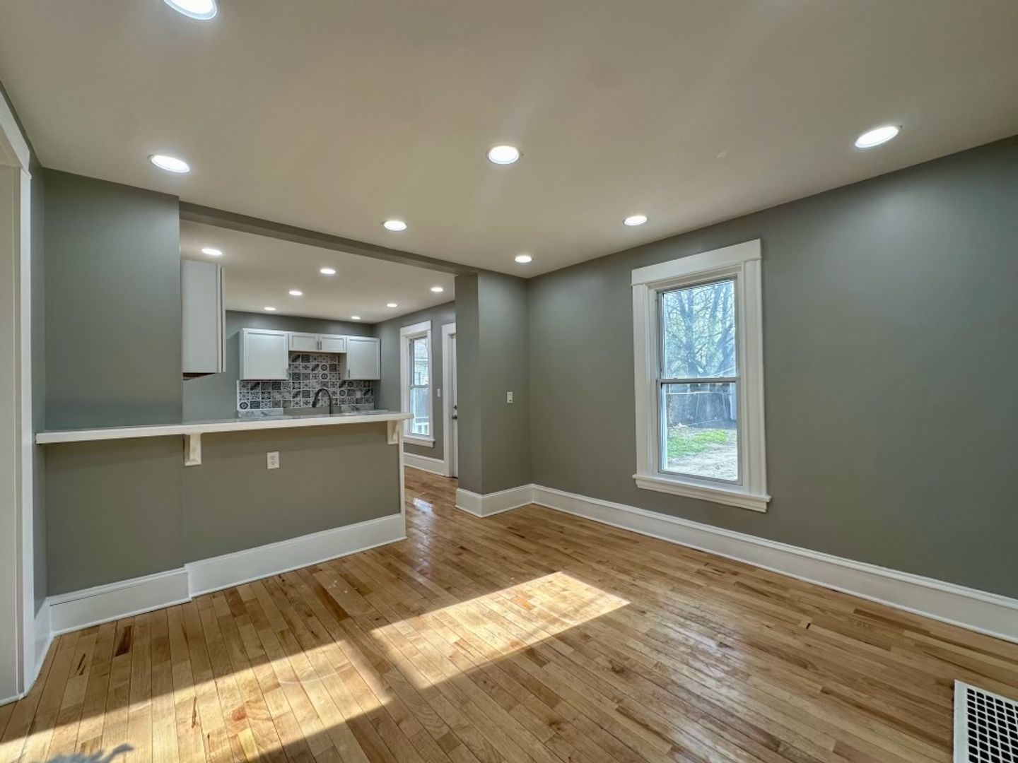 Charming 4 Bedroom Home in Minneapolis!