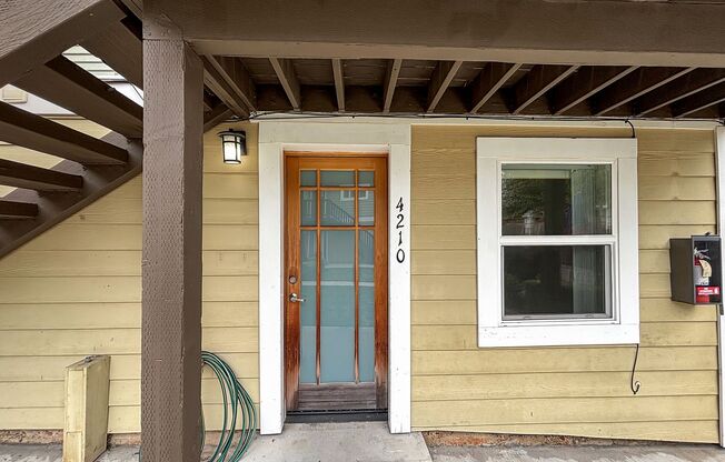 Charming 3BD/1BA Condo in University Heights W/ Shared Backyard, Detached Garage, & Shared Laundry Room!