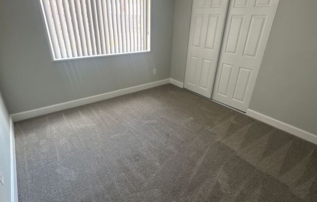 3 beds, 2 baths, 1,300 sqft, $2,400, Unit 3335 #102