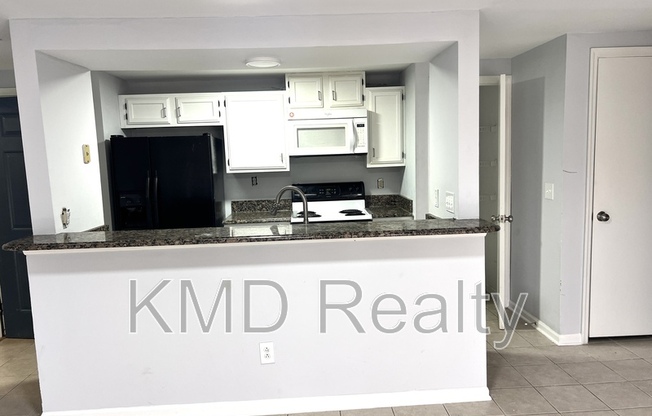 1624 Arlyn Circle Unit G