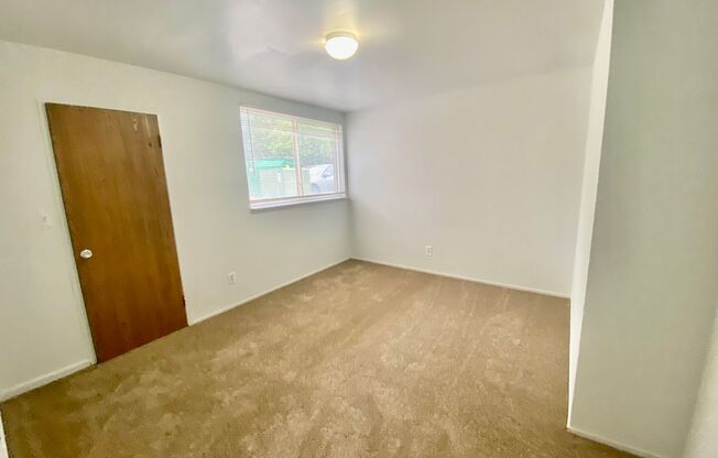 2 beds, 1 bath, 1,000 sqft, $1,295, Unit #12