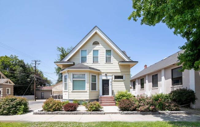 Large 1 bd/1b Apartment in Downtown Boise!