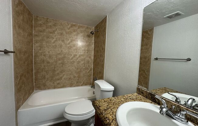 2 beds, 2 baths, 900 sqft, $1,995, Unit 302