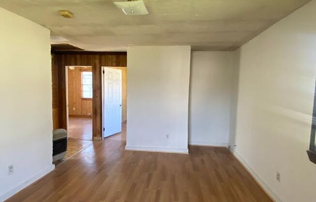 2 beds, 1 bath, $800