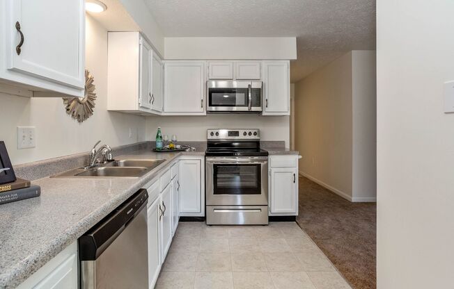 2 beds, 1 bath, 950 sqft, $1,400, Unit 1558 Metzler Drive